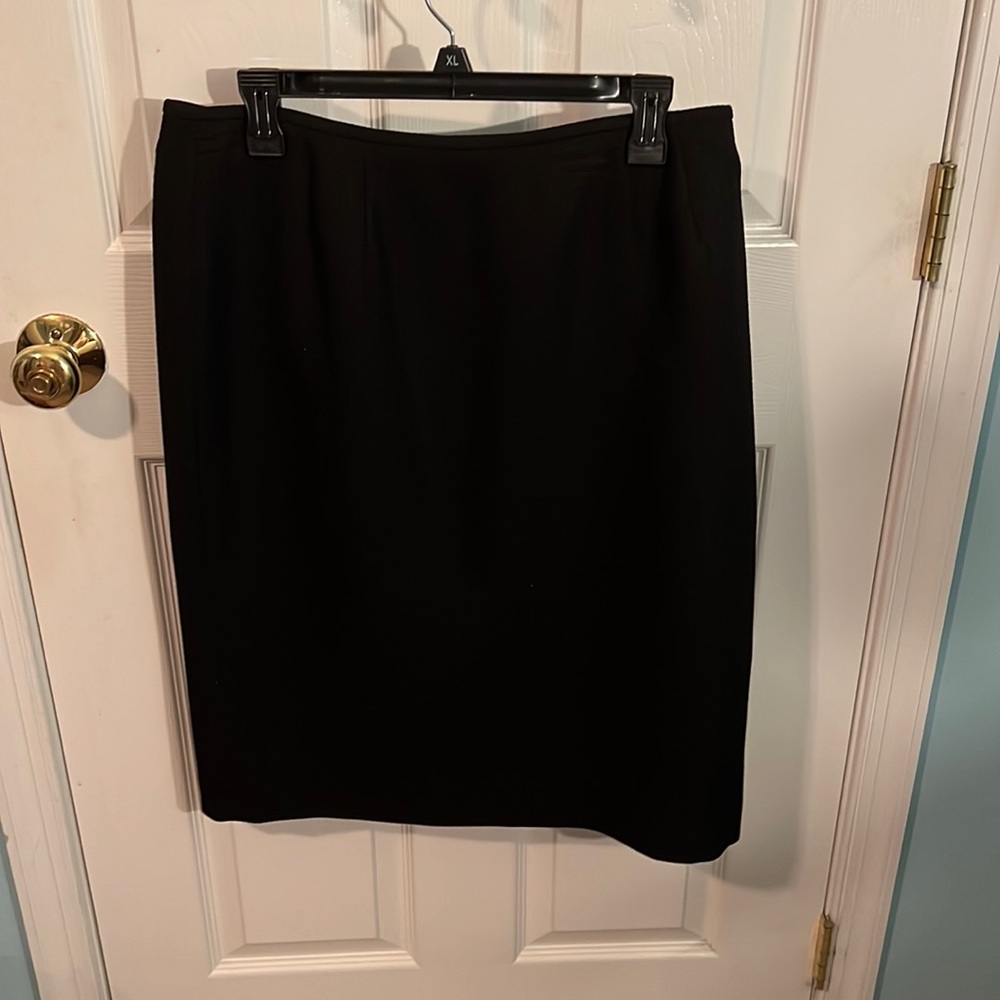 Le Suit Petite skirt